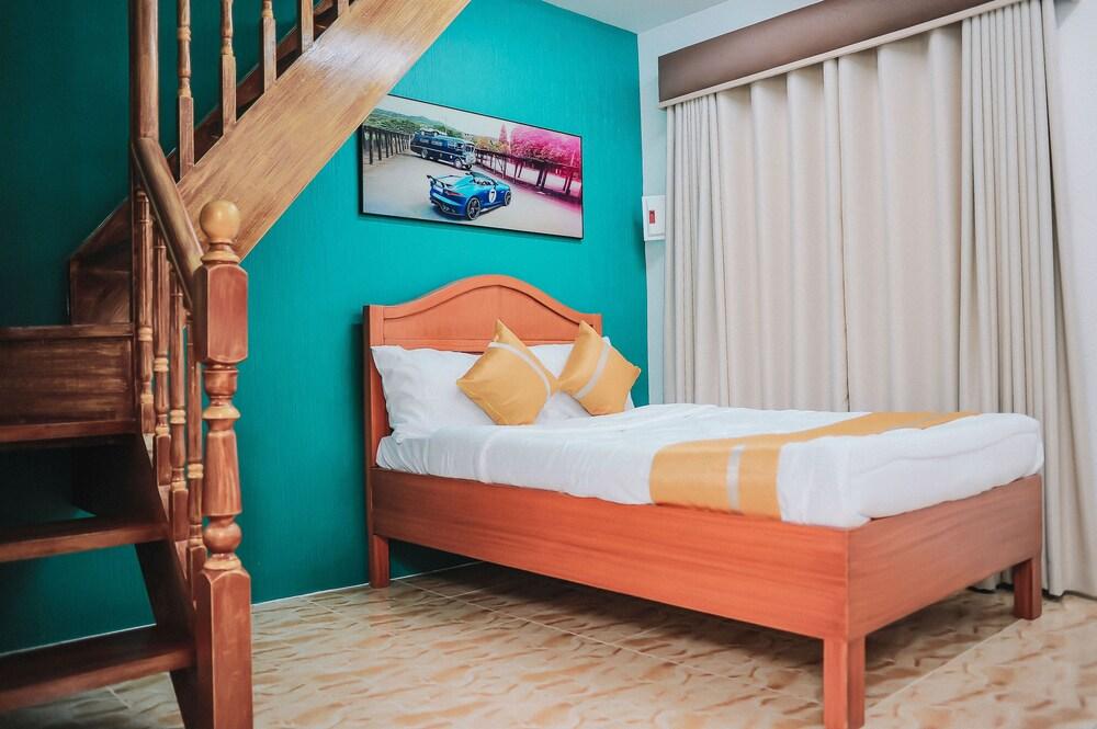 Villa Excellance Beach & Wavepool Resort