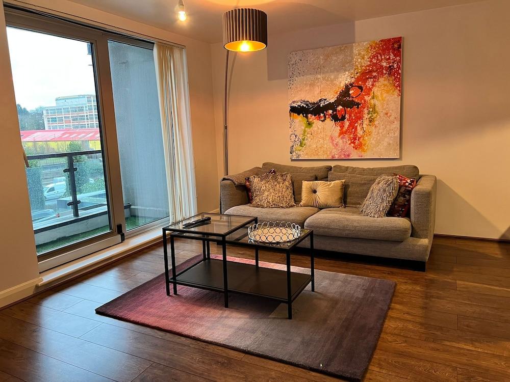 Cosy Flat 2mins Walk From Maidstone Station