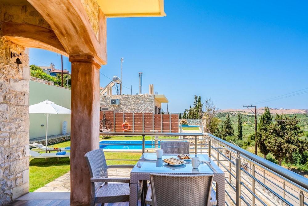 Stefania Villa Ena in Roumeli