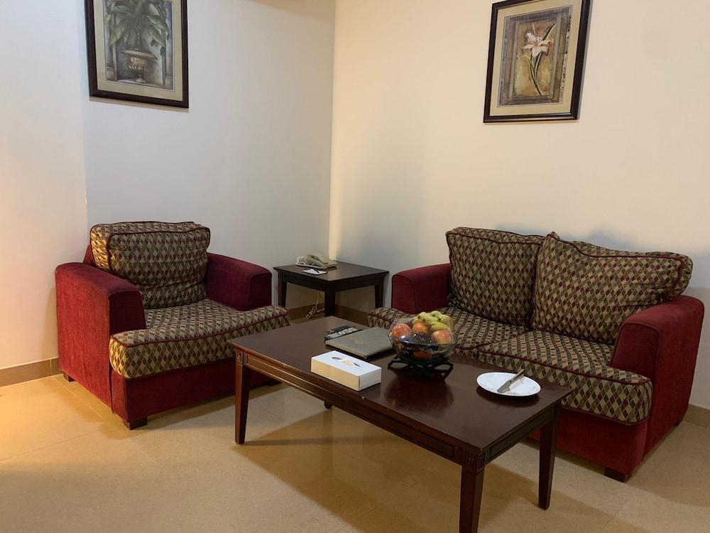 Wanasa Continental Hotel