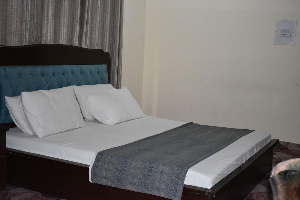 Town Palace Guest House