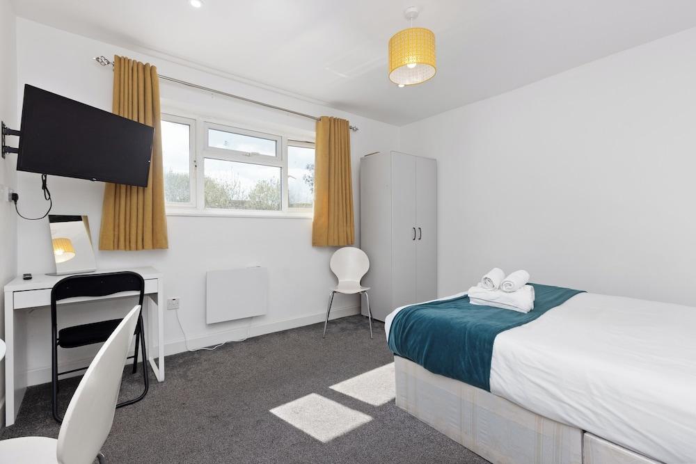 Apartment - Sleeps 5 & Free Parking