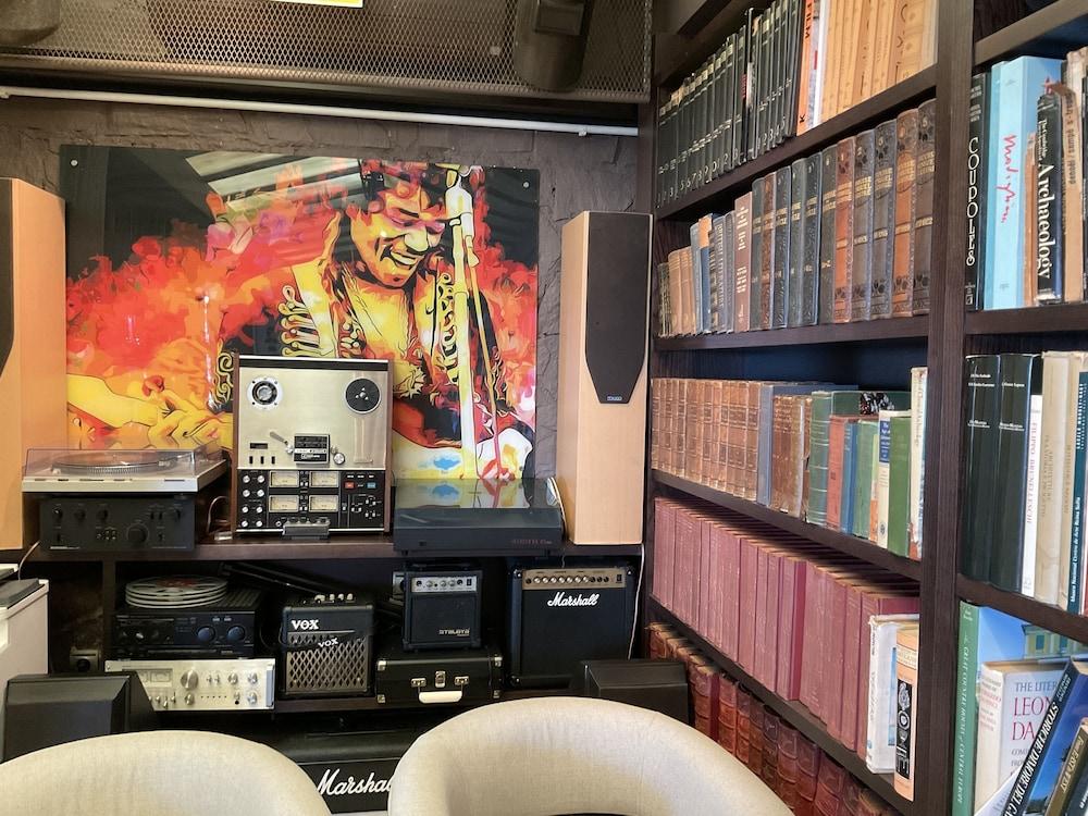 Marbella Boutique Art