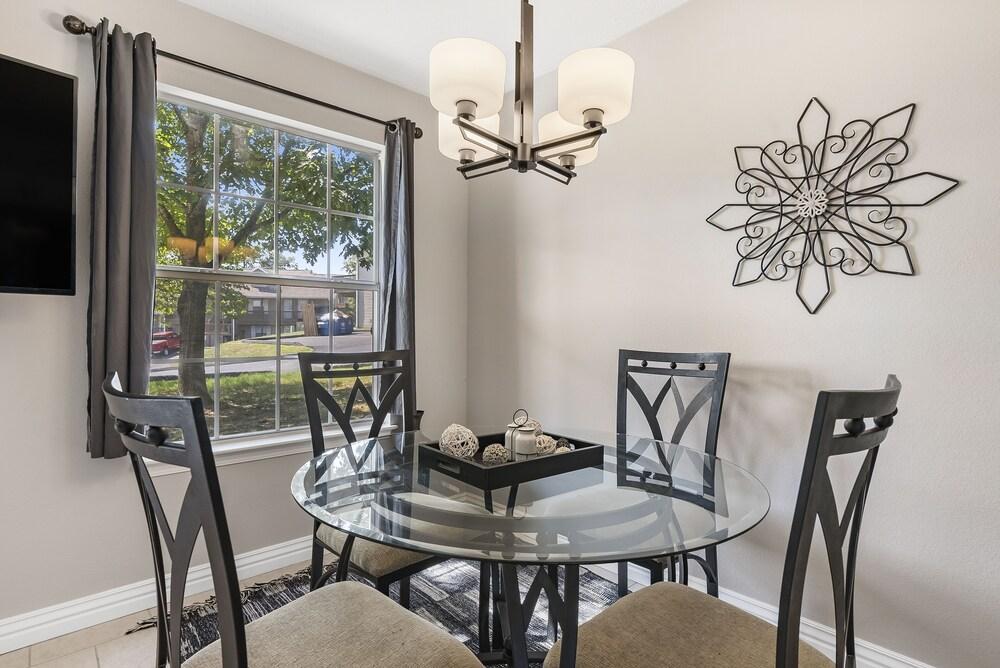 Gorgeous Ground Level Retreat