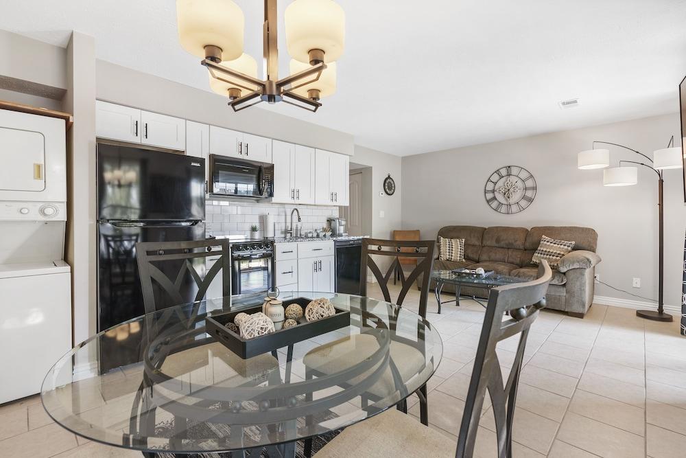 Gorgeous Ground Level Retreat