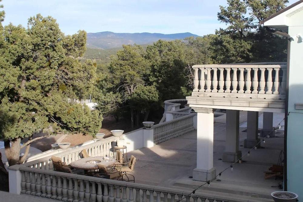 Exquisite Mountain Mansion West Wing