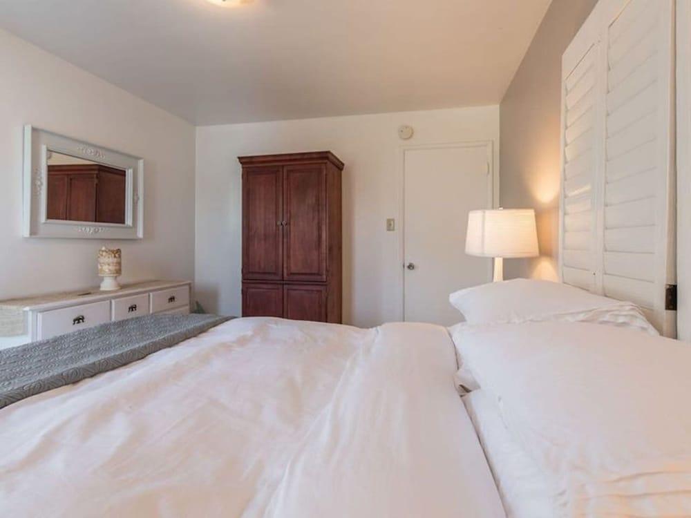 Ventura Beach Cottage Available