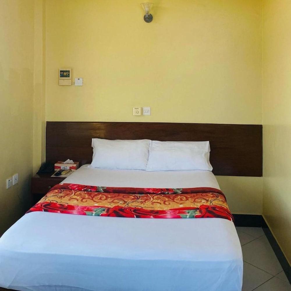 Mambosasa View Executive Hotel