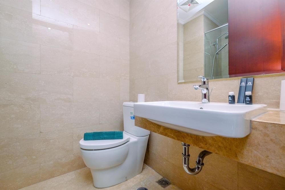 Best Deal And Comfy Studio At Menteng Park Apartment