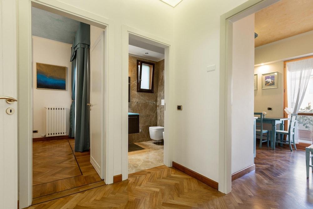 3012 Carra Apartment by Barbarhouse