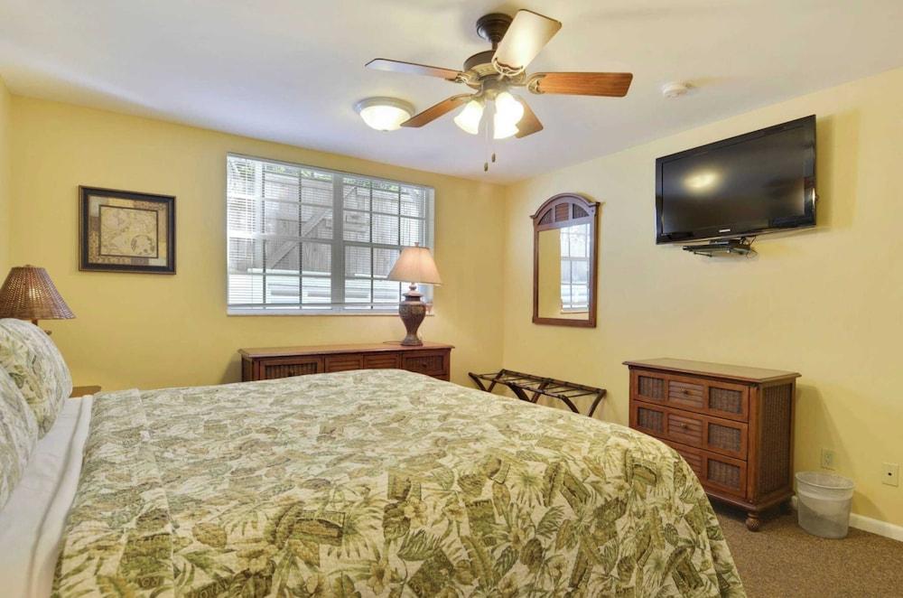 Casa Grande by Avantstay Dt Key West Near South Beach w/ Pool