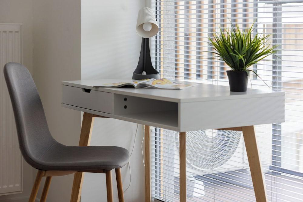 Kokoryczki Studio Warsaw by Renters