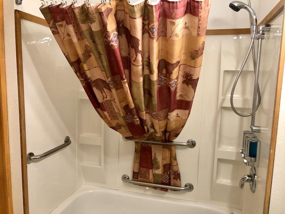 Lodge Suites at Susitna River Lodge