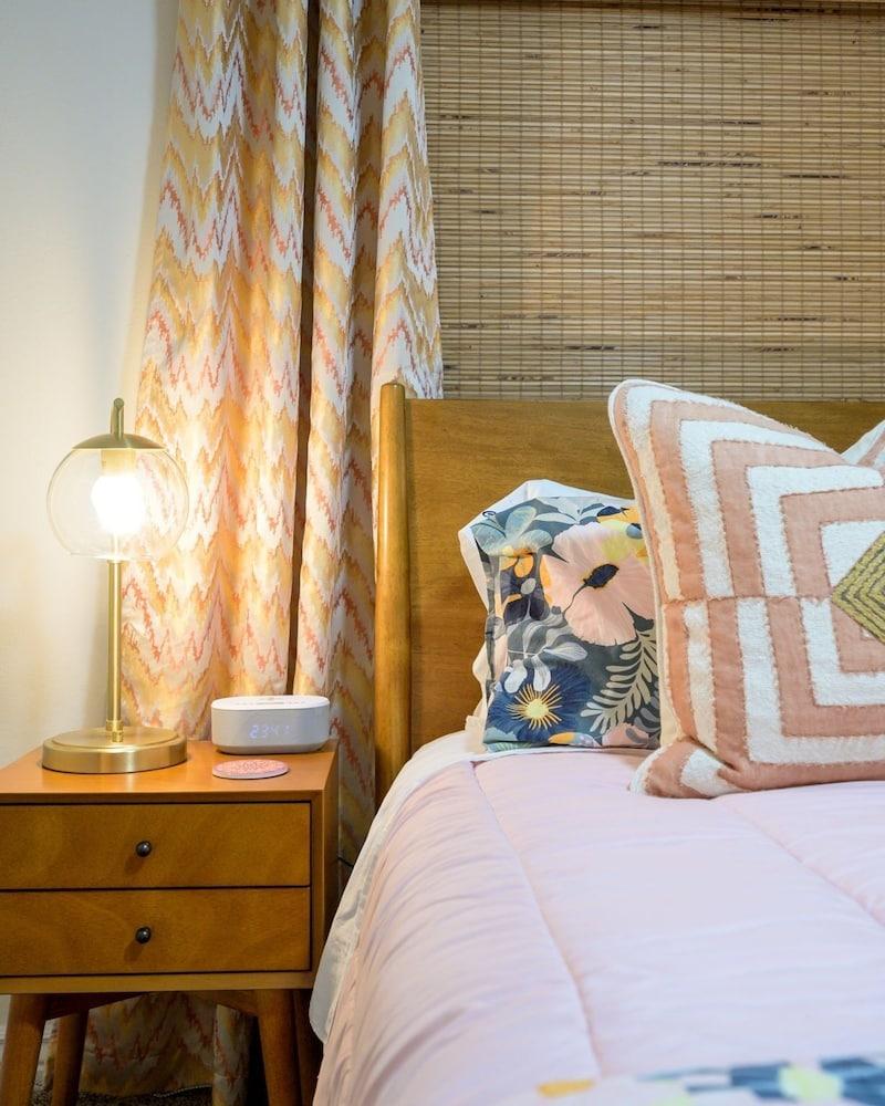 Casa Sunset 4 Bedroom Home by RedAwning