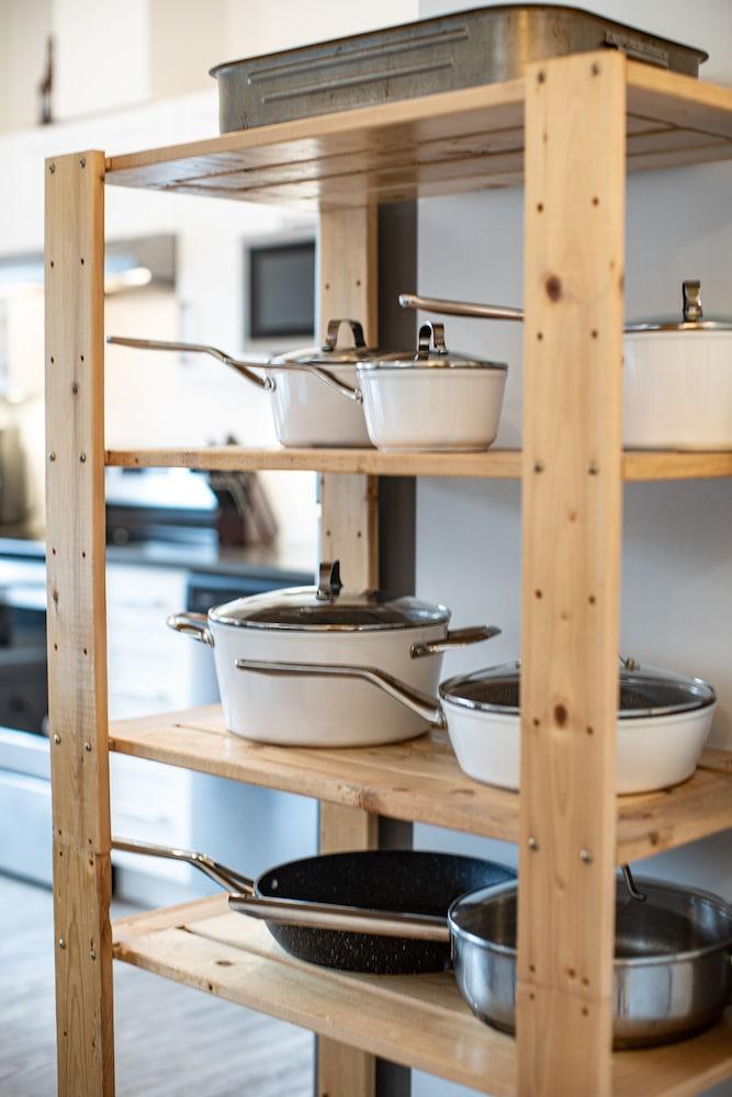 Niska’s Den by Revelstoke Vacations