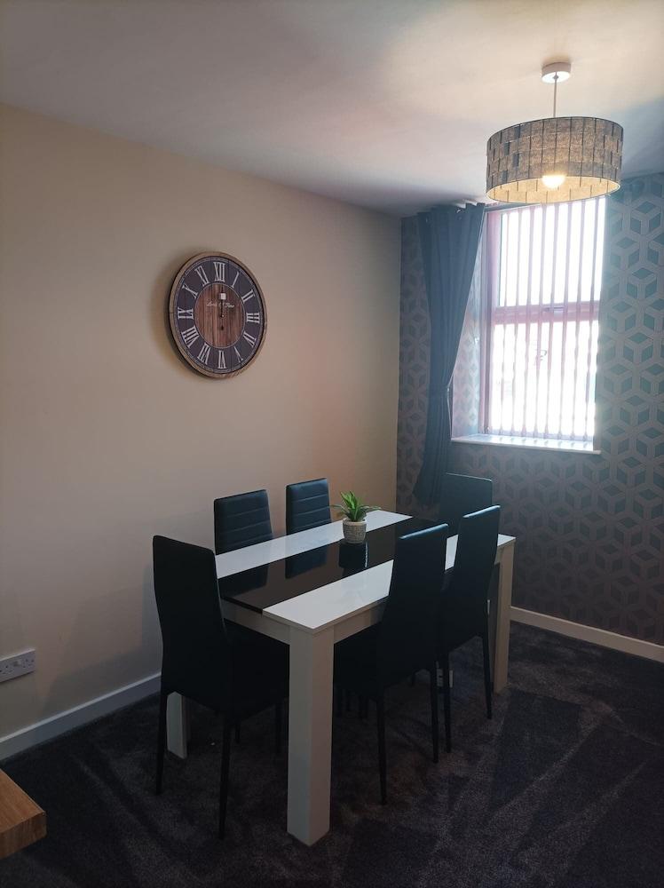 Rose James Apartments