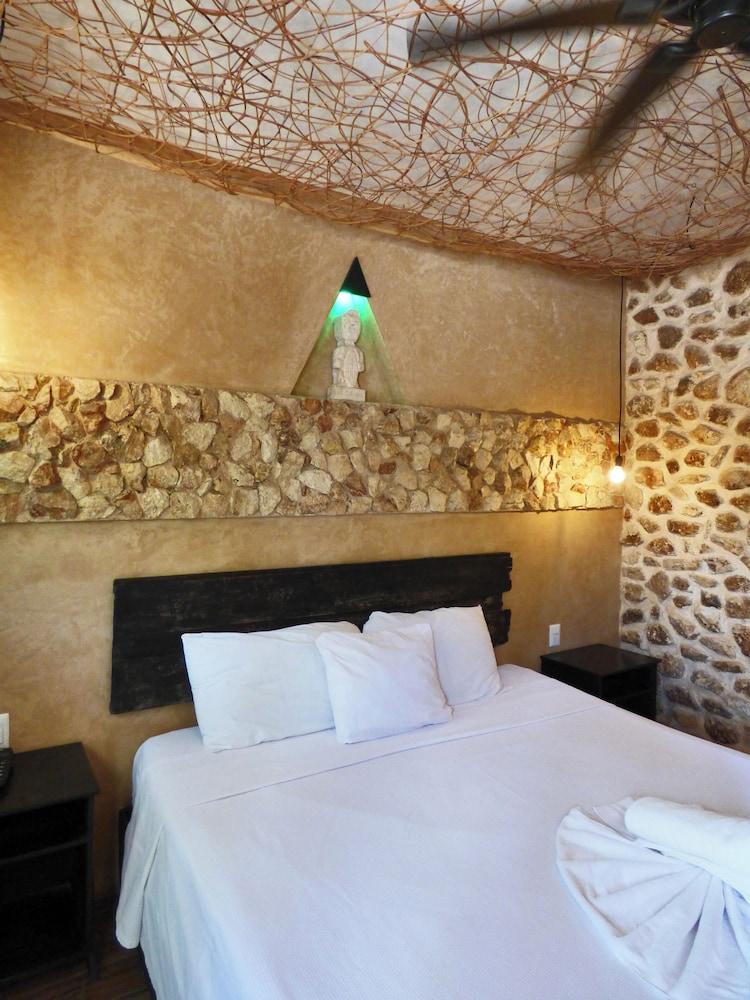 Habitaciones Colonial Zaci