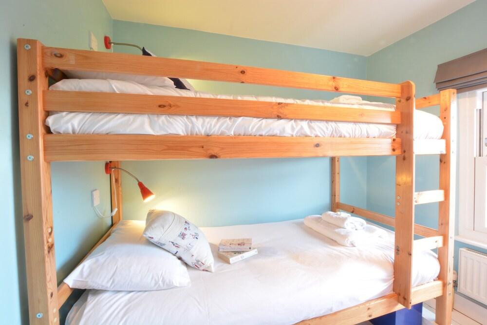 6 Coastguard Cottages, Aldeburgh