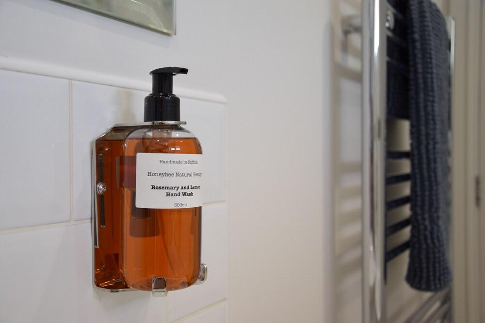 1 Coconut Cottage, Long Melford