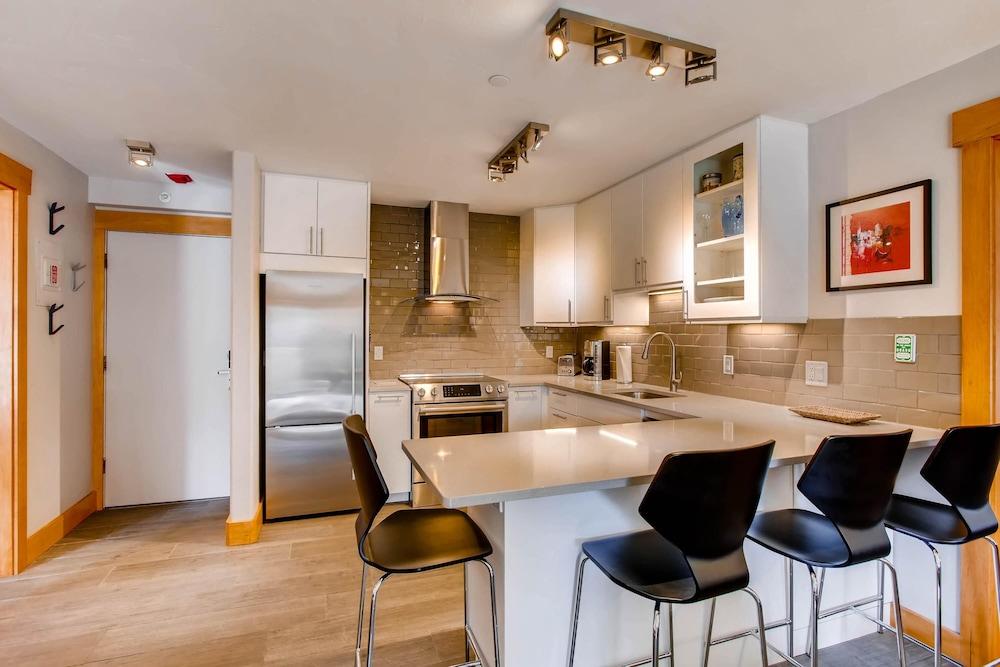 Westwind 302 2BD 2BA Plat. Condo