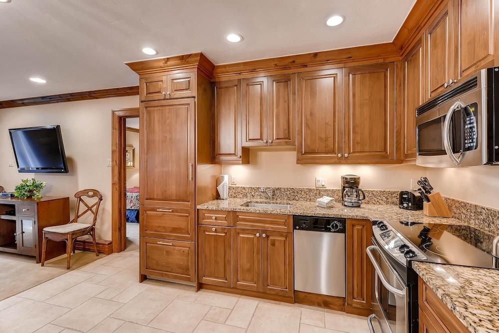 Westwind 201 2BD 2BA Plat. Condo