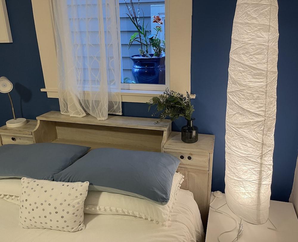 B-Love's Guest House