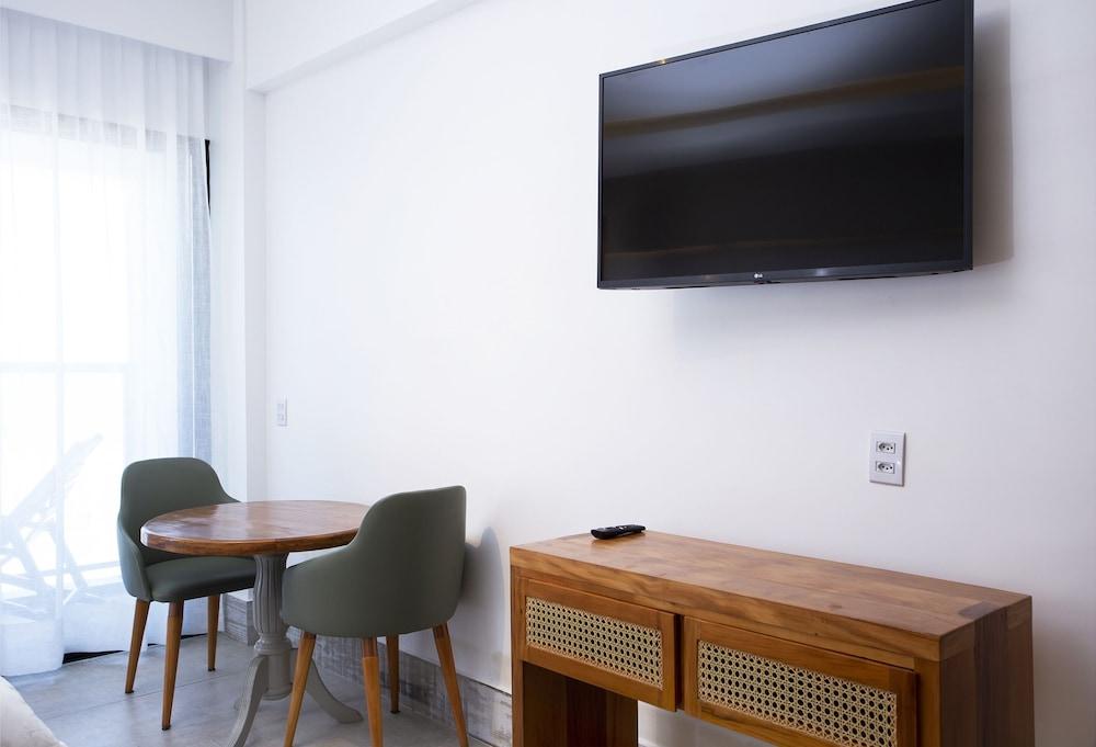 HOTEL VILLAGE ENSEADA