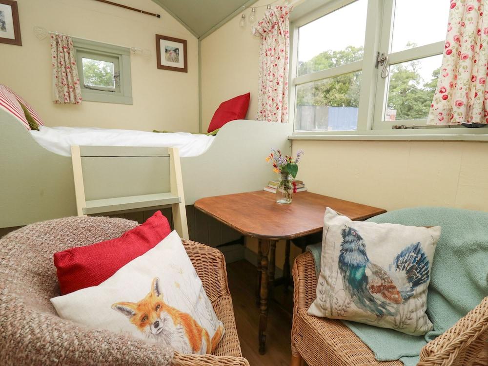 Sweet Briar Shepherds Hut