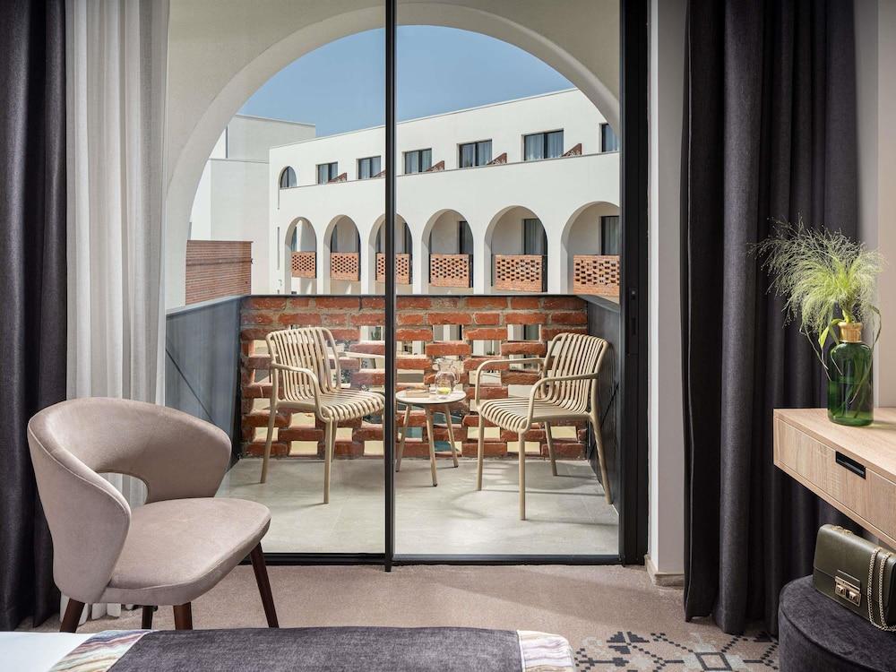 Mercure Conacul Cozieni