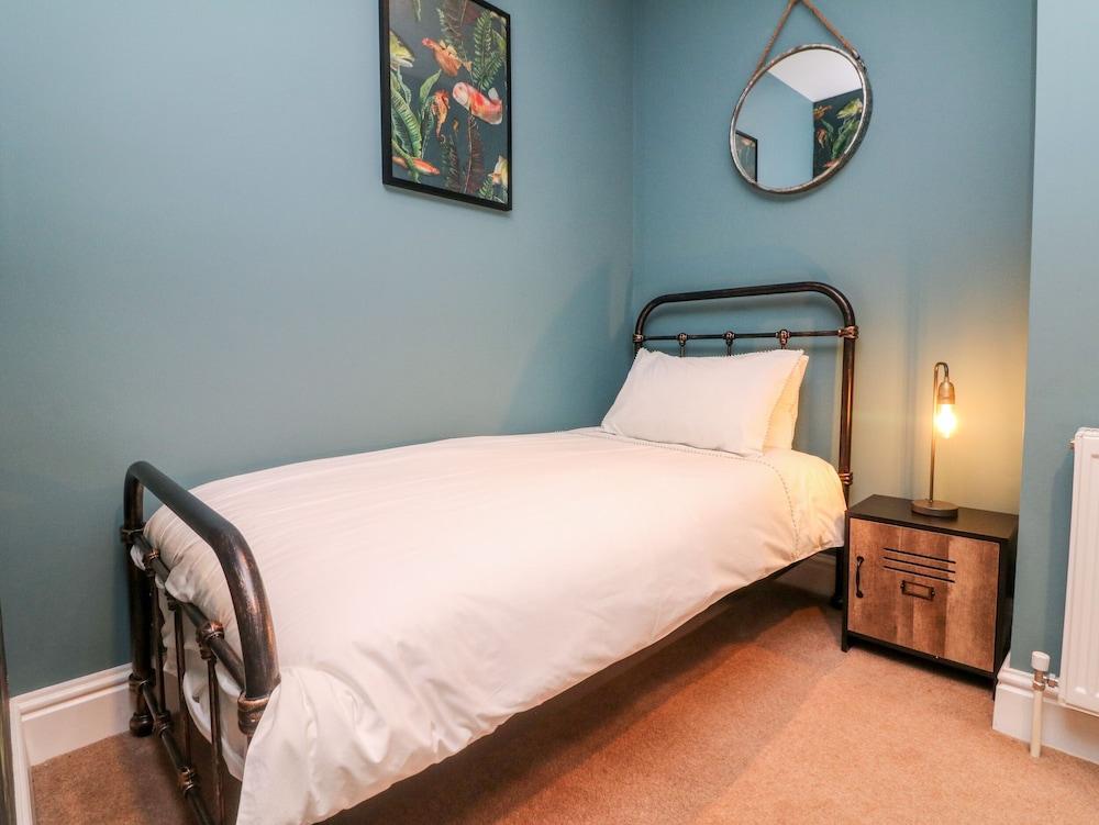 1 Cheyne Beach Apartments