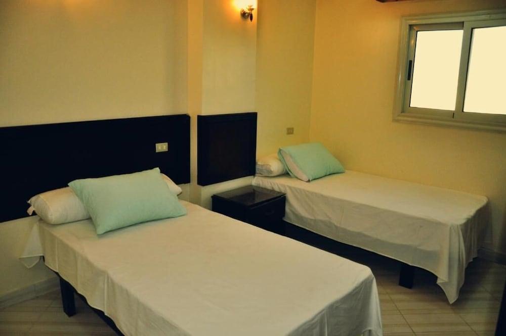 Oasis Hotel Apartments