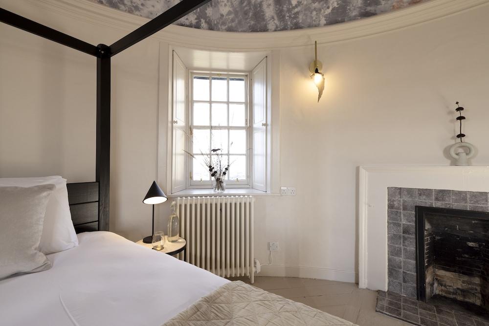 JOIVY Observatory House