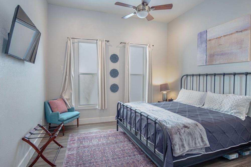 Gorgeous, Family-friendly Home Near Downtown