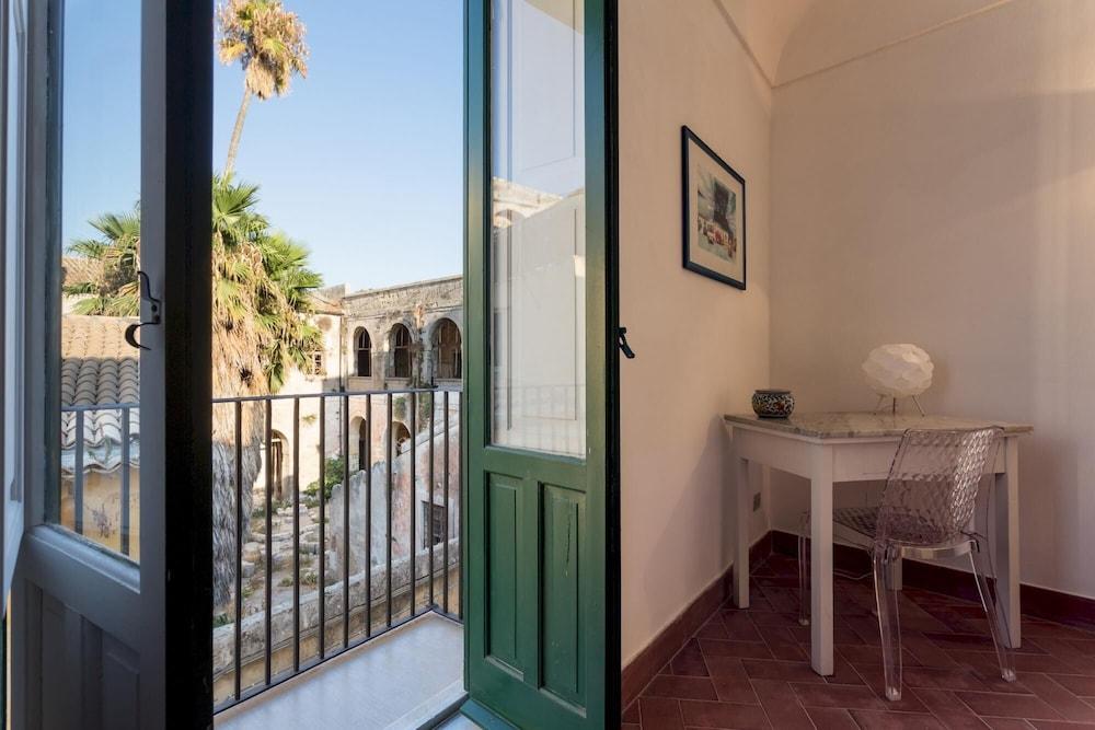 Baroque Apartments - Casa Salomone 2