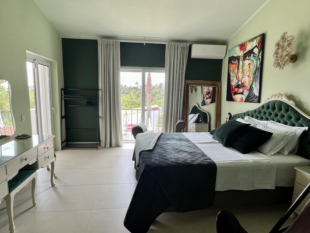 Palm View Guesthouse-Adults only