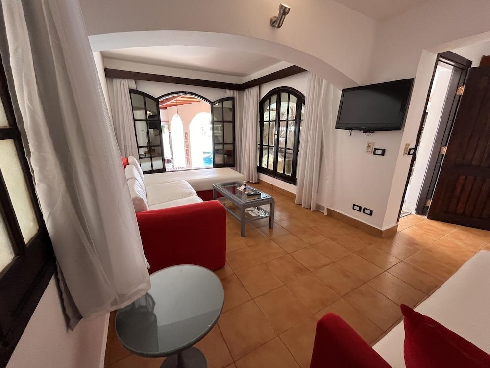 SANAFIR HOTEL - El Pacha Suites (Adults Only)