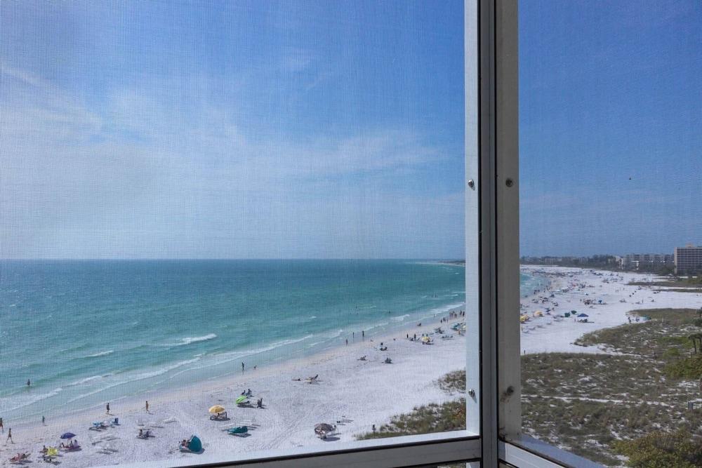 Crystal Sands Beach Elegance