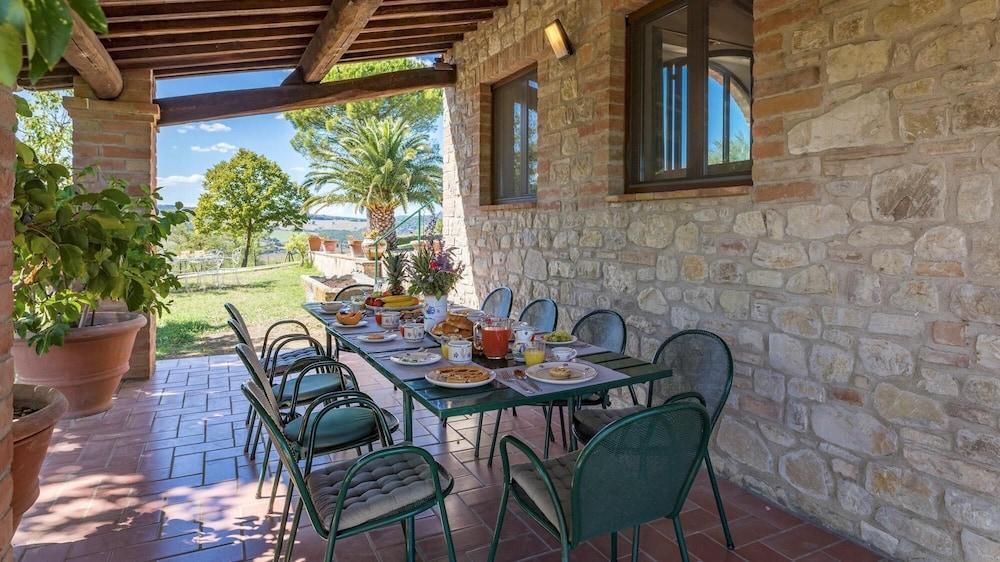 Villa Le Logge 12 1 in Todi