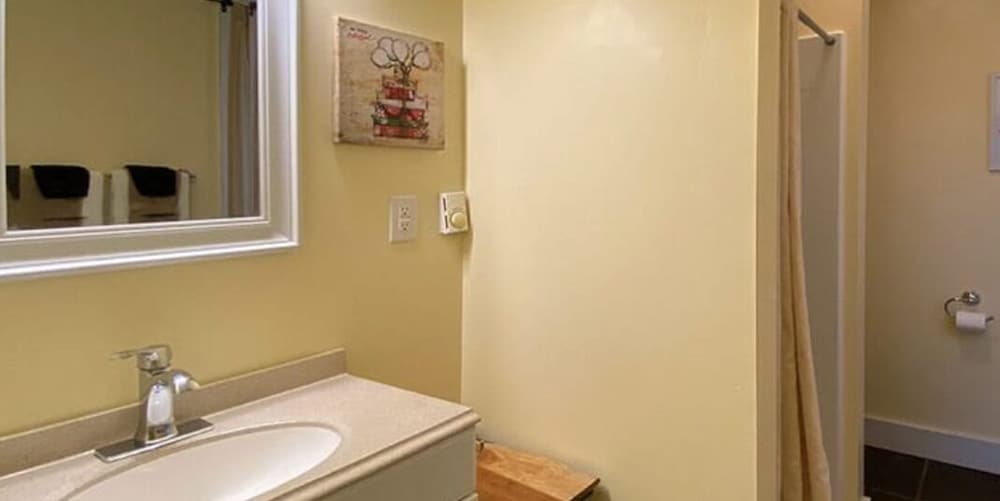 College Inn Bed and Breakfast