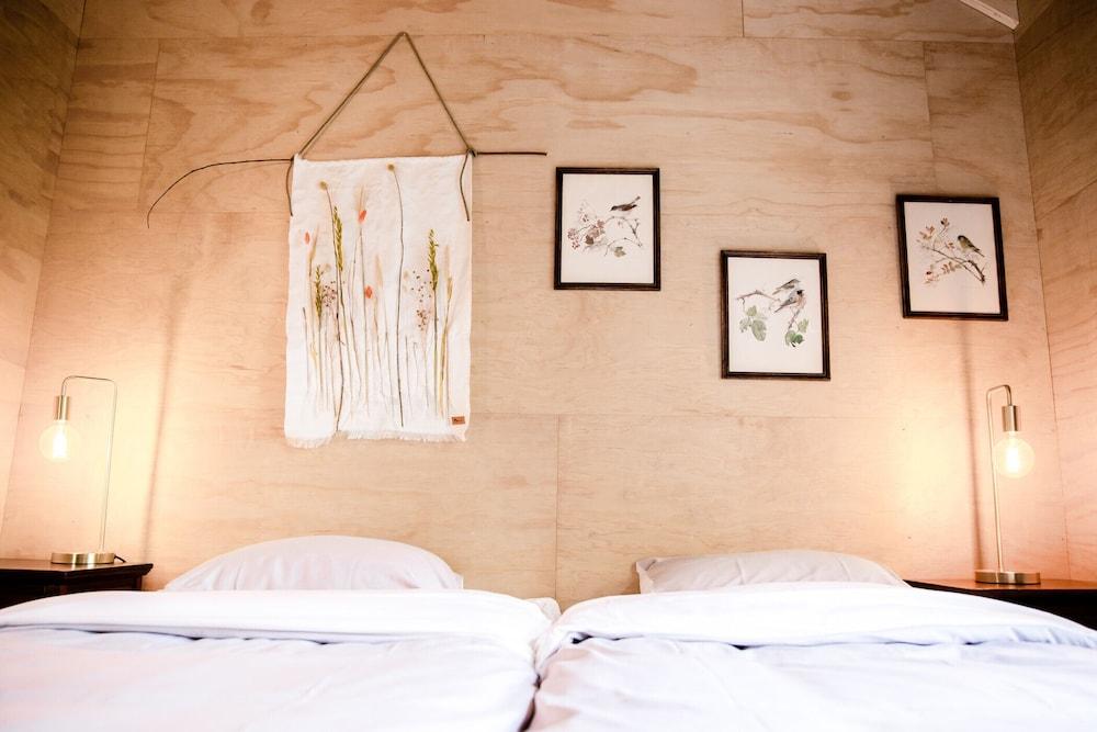 Waterlodge Tomke in Nes