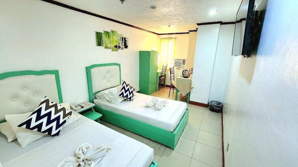 Demiren Hotel and Restaurant