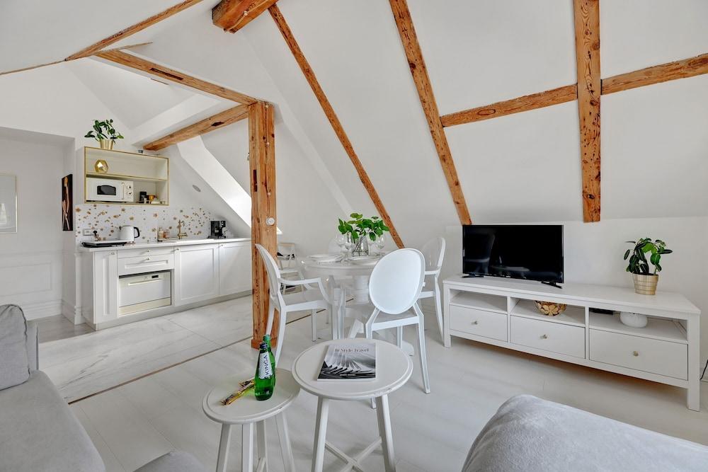 Lion Apartments - ChillSet