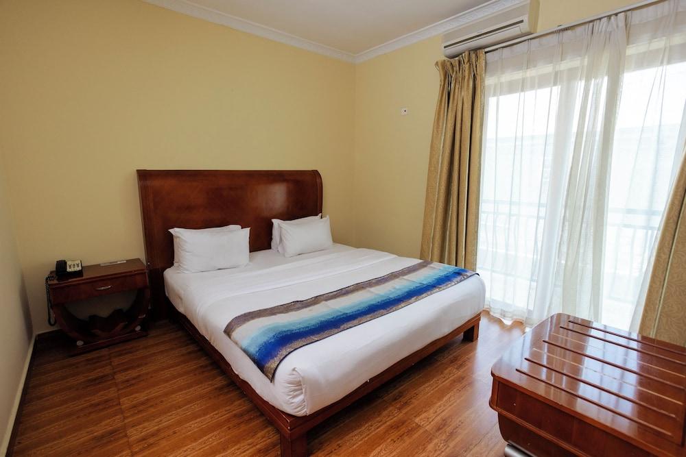 The Grand Palace Hotel