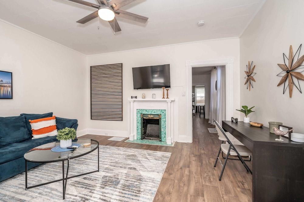 Historic Ludlow Apt A