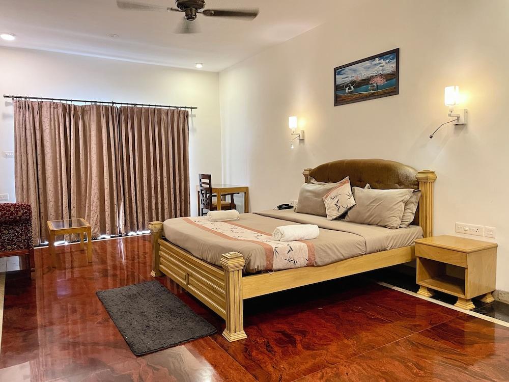 SPARV Aulakhs Resort