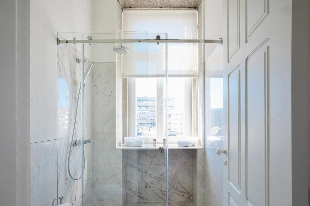 Youropo - Market 3A in Oporto