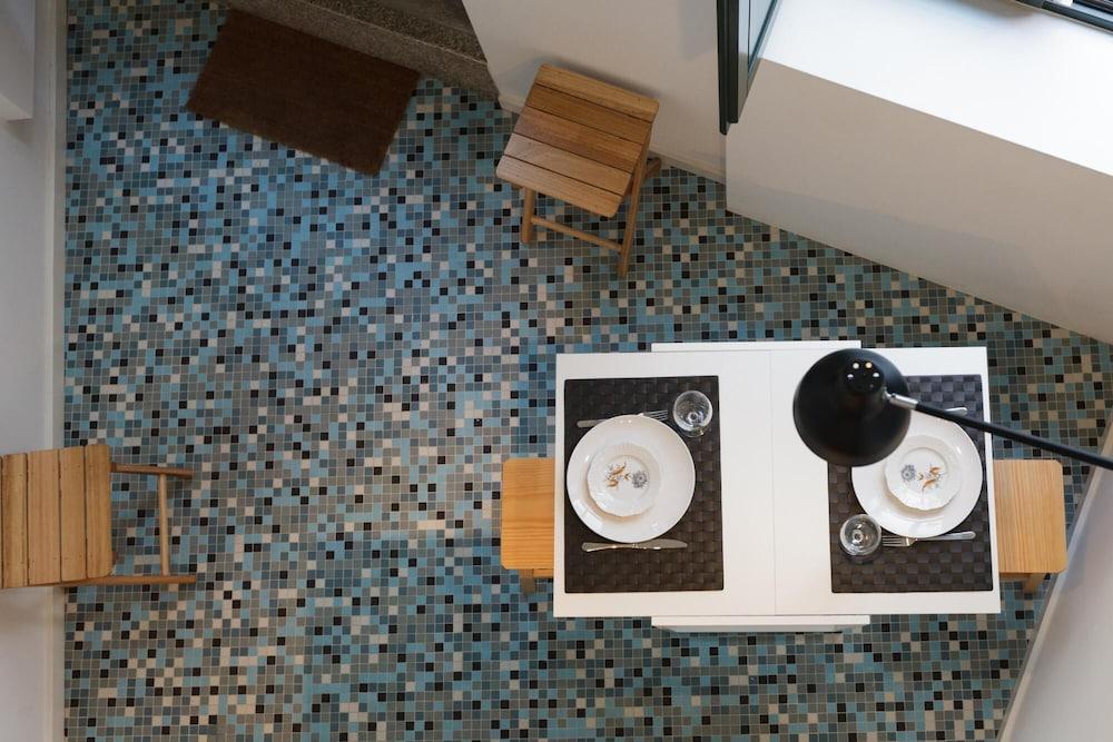 Youropo - Typical House 5