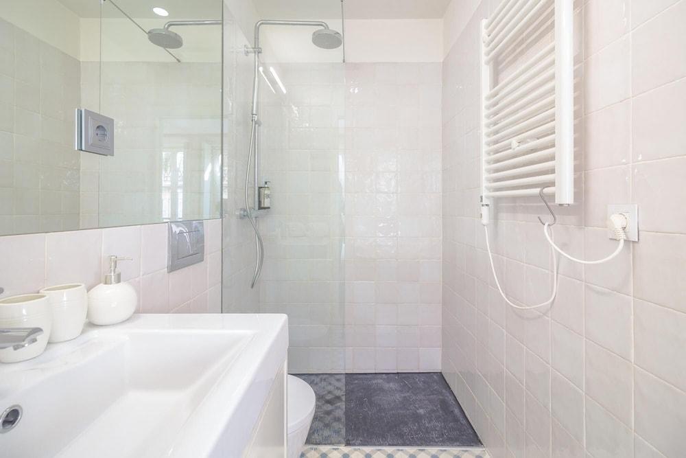 Youropo - The Tower 2T