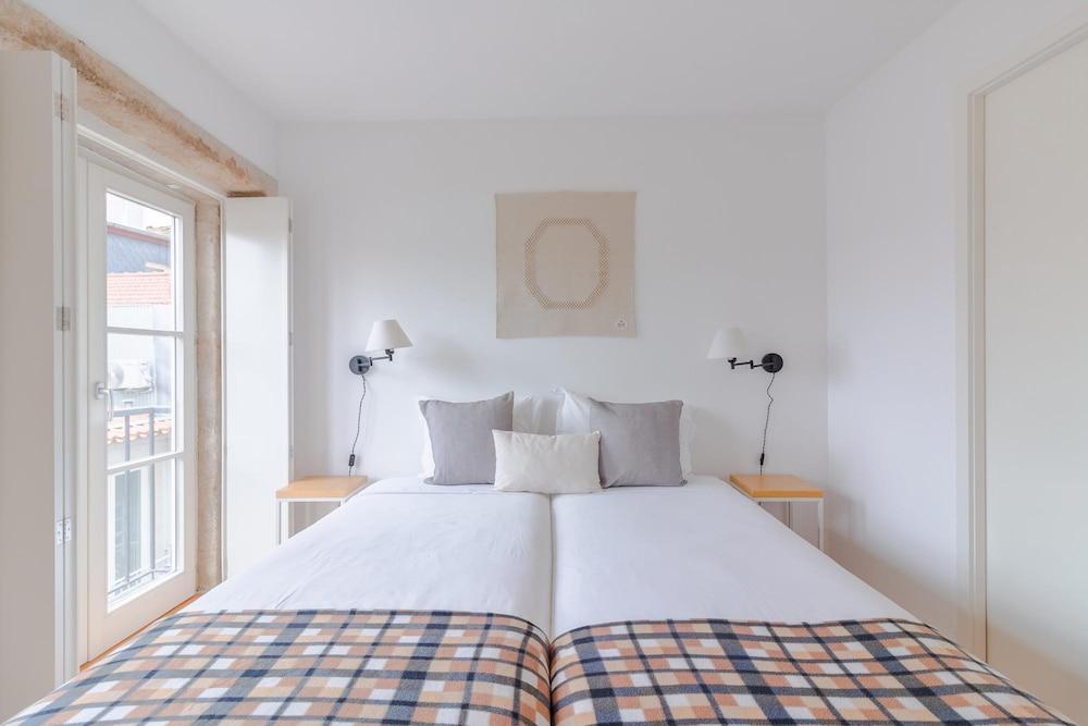 Youropo - The Tower 6T