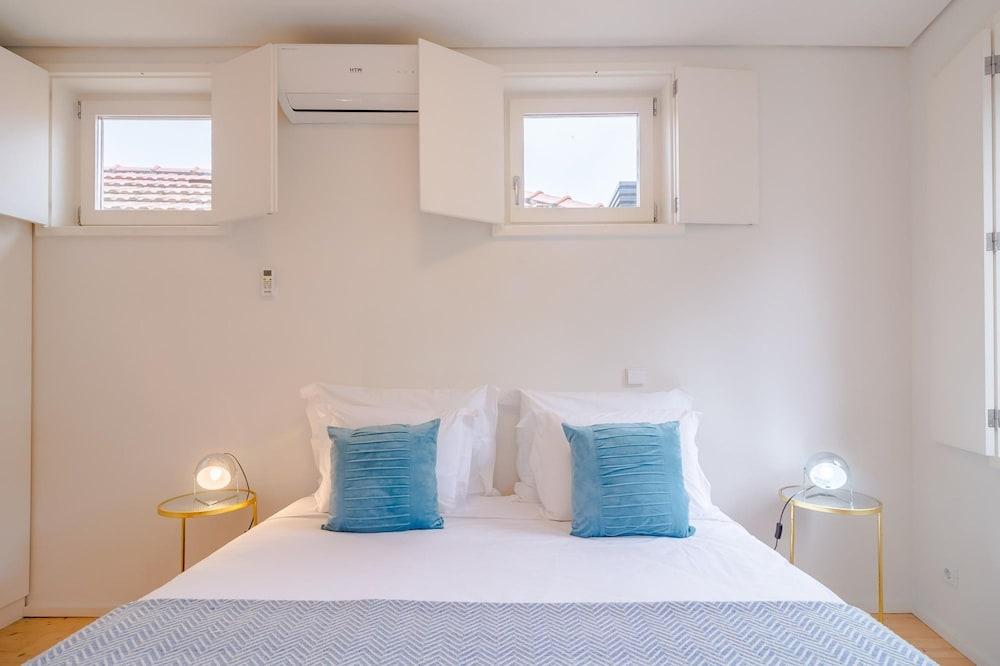 Youropo - Taipas 9 in Oporto